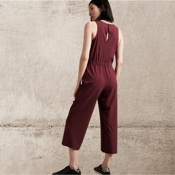Banana Republic Active Jumpsuit in burgundy size:XS - Picture 2 of 4